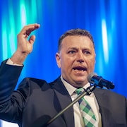Dennis King s'adresse aux membres du Parti progressiste-conservateur de l'Île-du-Prince-Édouard le 9 février 2019 à Charlottetown.