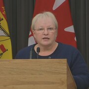 La ministre de la Santé, Dorothy Shephard, lors d'un point de presse sur la maladie neurologique inconnue, le 27 octobre 2021.