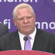 Doug Ford en point de presse à Toronto le 30 mai 2024.