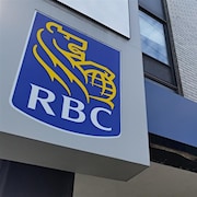 La façade d'une banque RBC.