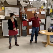 Émilise Lessard-Therrien et Yann Bellehumeur, propriétaire Bellehumeur électrique.