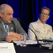 Le président-directeur général de la SAAQ, Éric Ducharme, en point de presse.