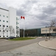 Le Laboratoire national de microbiologie de Winnipeg est le seul laboratoire de niveau 4 au Canada, permettant à ses scientifiques de travailler avec des microbes très dangereux.
