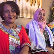 De gauche à droite : Fatouma Ali, Asha Mohamed et Ubah Doli, membres d'une tontine.