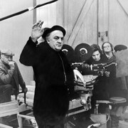 M. Fellini devant une caméra.