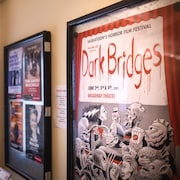 L'affiche du Festival de films d'horreur de Saskatoon, Dark Bridges, au Théâtre Broadway, le 29 mai 2023.