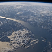 L'embouchure du fleuve Saint-Laurent vue de l'espace. 