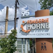 La pancarte annonçant la Fonderie Horne, une compagnie de Glencore.