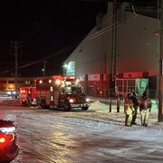 Une intervention des pompiers a lieu au Centre Georges-Vézina dimanche soir en raison d’une fuite d’ammoniac.