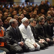 Des milliers de personnes assistent à la cérémonie au Centre des congrès de Québec.