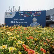 Un panneau qui accueille les délégués du G20 à l'aéroport international Indira Gandhi, à New Delhi.