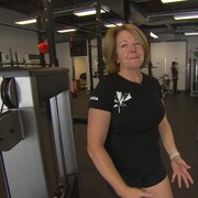 Gail-Ann Breese dans une salle de sport.