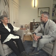 Ginette Reno, en entrevue avec Bruno Savard.