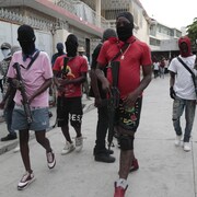 Des hommes armés marchent à Port-au-Prince, Haïti, mardi 19 septembre 2023. 