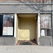 Le devant d'un immeuble à Hamilton