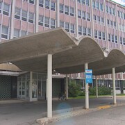 L'entrée de l'hôpital de Roberval.