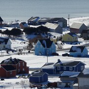 Des maisons en hiver à Pointe-Basse.