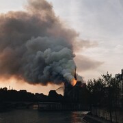 Un nuage de fumée à Paris