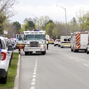 Des camions de pompiers sur les lieux de l'incendie.