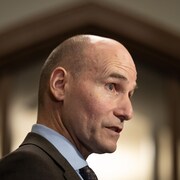 Jean-Yves Duclos en entrevue.