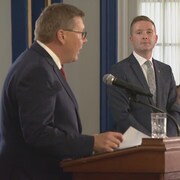 Jeremy Cockrill et Scott Moe.