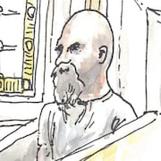 Un portrait dessiné de Jeremy Skibicki assis en silence lors du cinquième jour de son procès.