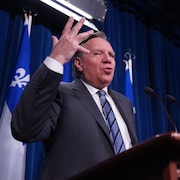 François Legault en point de presse.