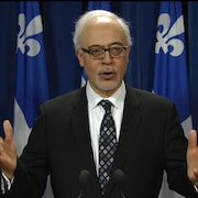 Le ministre des Finances du Québec, Carlos Leitao, à la salle de presse de l'édifice du parlement de Québec