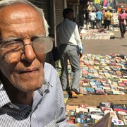 Major Kashayap, 78 ans, achète des guides de voyage d'occasion pour parcourir le monde dans sa tête.