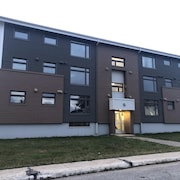 Un immeuble à logements à Sept-Îles.