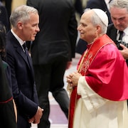 Mark Carney salue le pape Léon XIV.