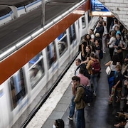 De nouvelles lignes de métro sont en construction dans la région parisienne, mais seront terminées après les Jeux olympiques.