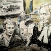 Nathaniel Veltman et ses avocats écoutent la procureure Jennifer Moser lors du procès pour meurtre prémédité qui se poursuivait mardi à Windsor.