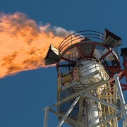 Une flamme au terminal méthanier Canaport, à Saint-Jean, Nouveau-Brunswick.