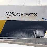 Le Nordik Express au quai de Sept-Îles.