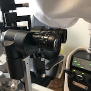 Des appareils dans une clinique d'optométriste.