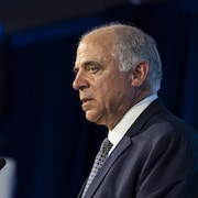 Pierre Fitzgibbon prend la parole lors du lancement par Volta Energy Solutions de la première usine de feuilles de cuivre à Granby, au Québec, le mardi 5 septembre 2023.  