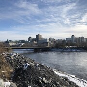 La ville d'Ottawa et le Pont du Portage, vu de Gatineau. 