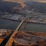 Une vue aérienne de la rivière de la Paix.
