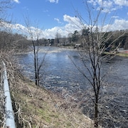 La rivière Sainte-Anne au printemps.