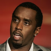 Sean « Diddy » Combs l'air surpris.