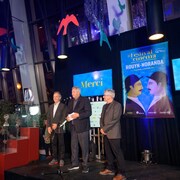 Guy Parent, Jacques Matte et Louis Dallaire sur scène lors de la soirée de clôture de la 41e édition du festival.