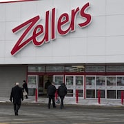 La façade d'un magasin Zellers.