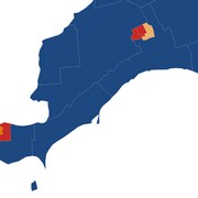 Carte électorale qui montre que les conservateurs ont remportés toutes les circonscriptions à l'exception de celles situées dans les villes de Windsor et de London. 