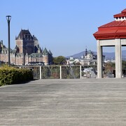 La terrasse du Chevalier-De Lévis offre une vue imprenable sur Québec. 