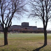 Les terrains de soccer de l'école secondaire De Rochebelle.