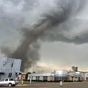 Une tornade près de la municipalité de Foam Lake, en Saskatchewan, le 29 juin 2022.