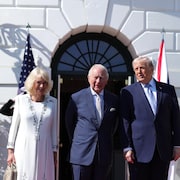Le roi Charles III et la reine Camilla en compagnie de Donald Trump et de la premi&egrave;re dame Melania, &agrave; la Maison-Blanche.