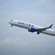 Un appareil MAX 9 vole pour la compagnie United.