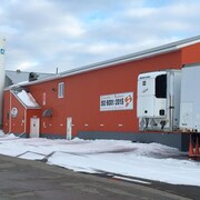 L'usine de transformation de crabe Ichiboshi, à Caraquet, fait travailler environ 400 personnes.